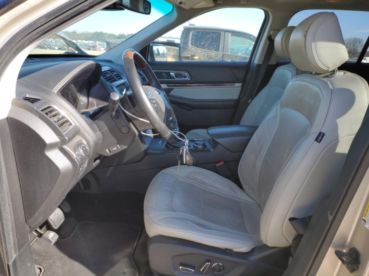 2017 Ford Explorer VIN 1FM5K8HT8HGC60142 Copart auction photo, rear end / minor dent/scratches damage thumbnail 7