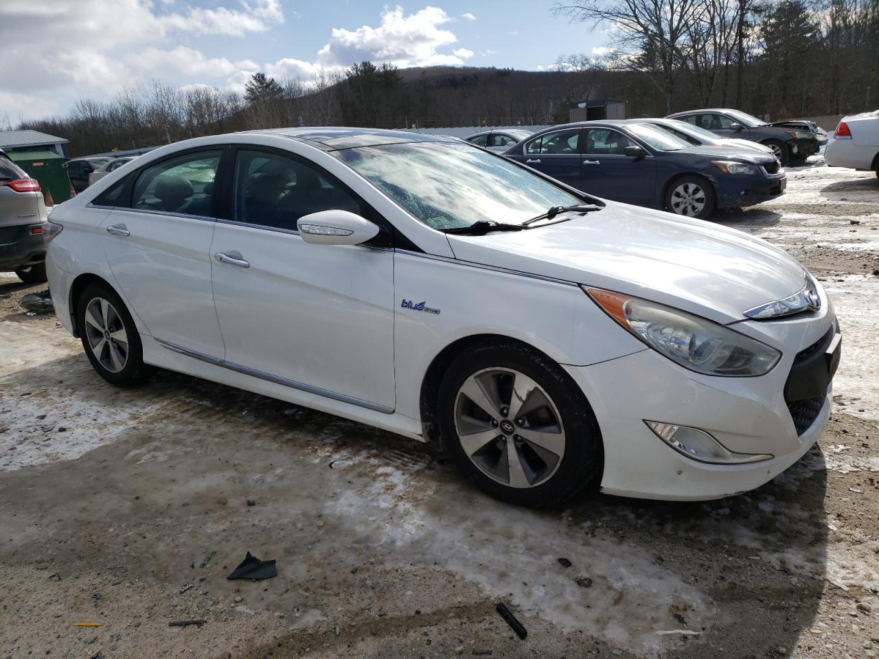 2011 Hyundai Sonata VIN KMHEC4A46BA007520 Copart auction photo, side / minor dent/scratches damage thumbnail 4