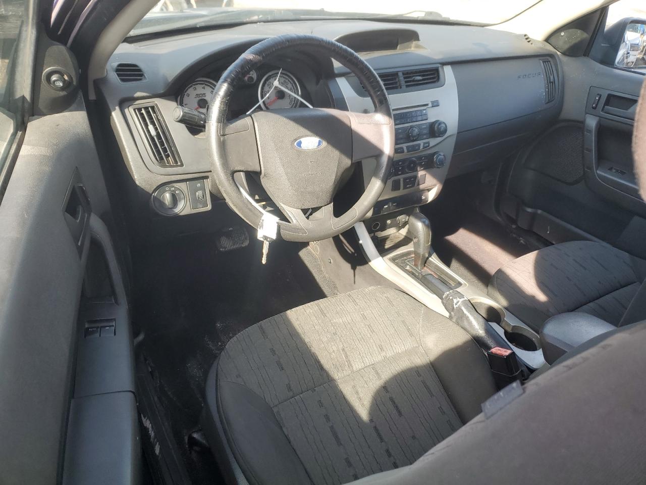 2008 Ford Focus VIN 1FAHP33NX8W224981 Copart auction photo, front end damage thumbnail 8