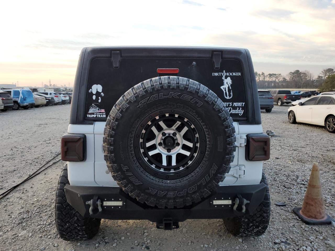 2019 Jeep Wrangler VIN 1C4HJXDG0KW500353 Copart auction photo, front end / undercarriage damage thumbnail 6