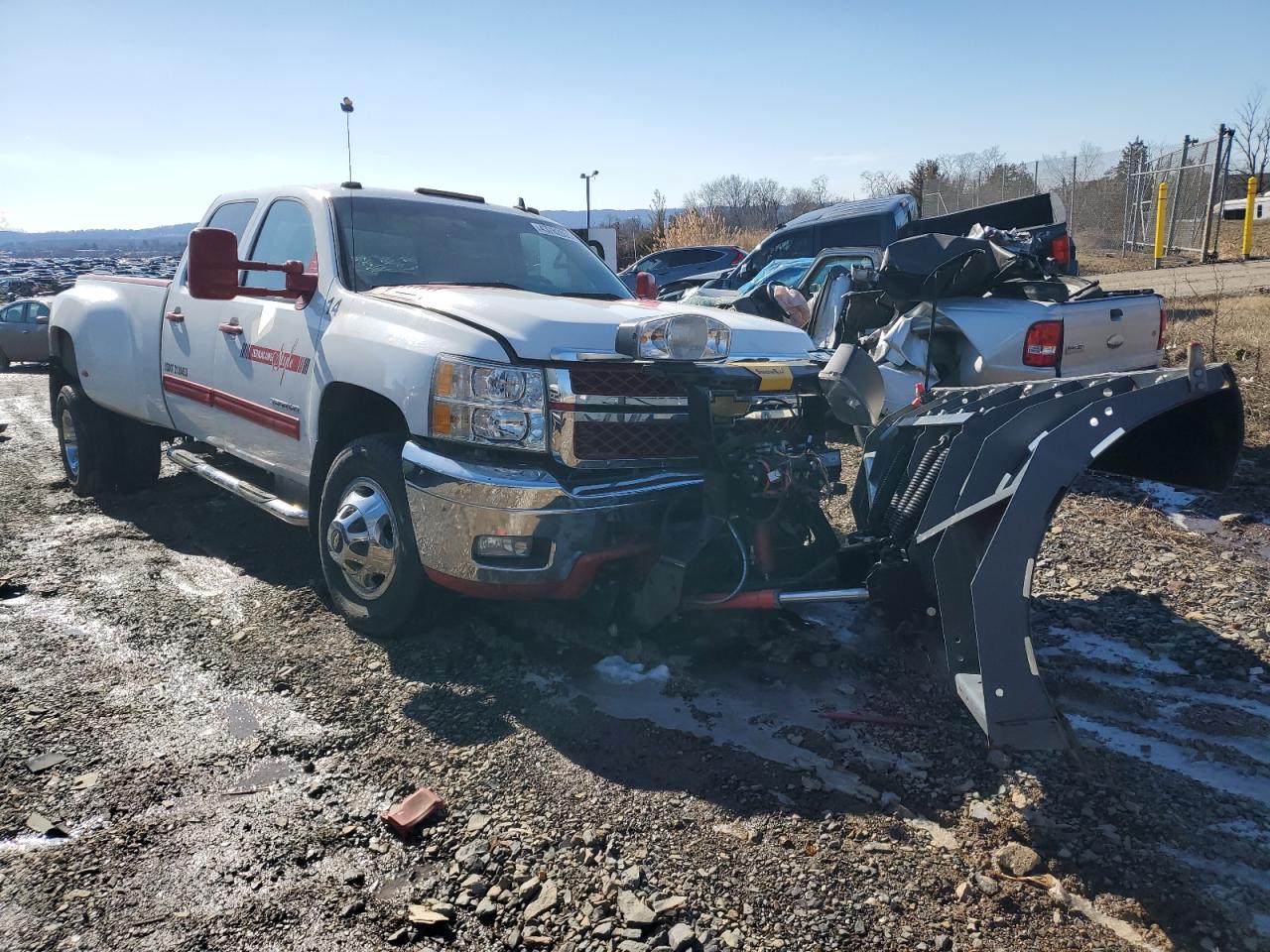 2014 Chevrolet Silverado VIN 1GC4K0C87EF148177 Copart auction photo, front end / side damage thumbnail 4