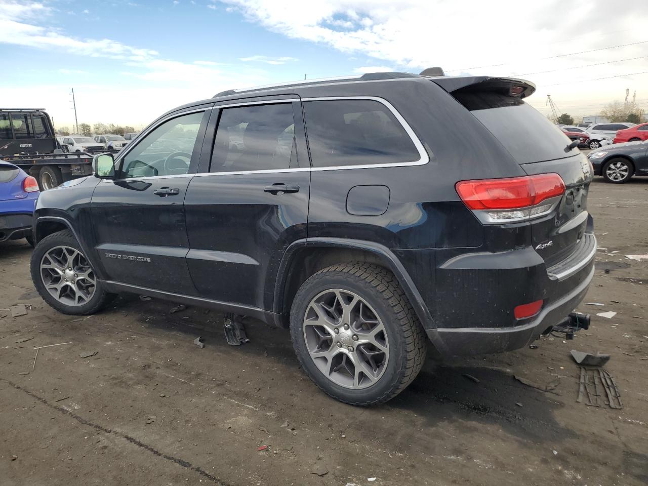 2018 Jeep Grand Cherokee VIN 1C4RJFBG3JC280000 Copart auction photo, hail damage thumbnail 2