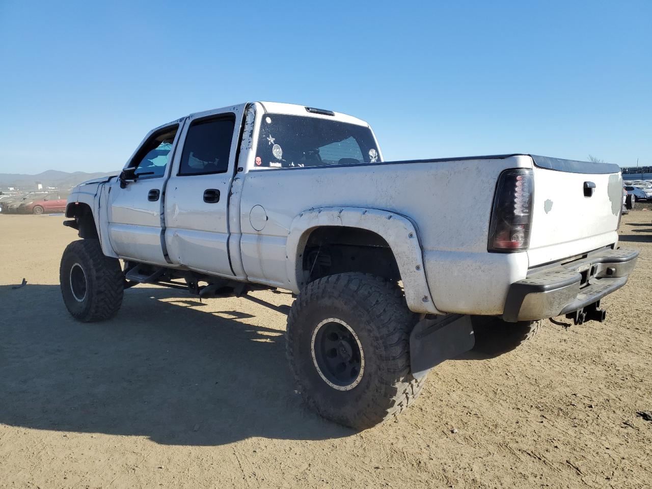 2006 Chevrolet Silverado VIN 1GCHK23D66F219381 Copart auction photo, all over damage thumbnail 2