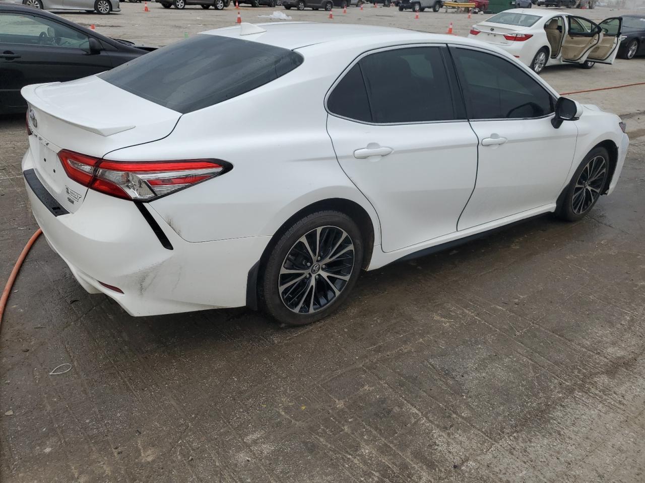 2019 Toyota Camry VIN 4T1B11HK1KU809872 Copart auction photo, front end damage thumbnail 3