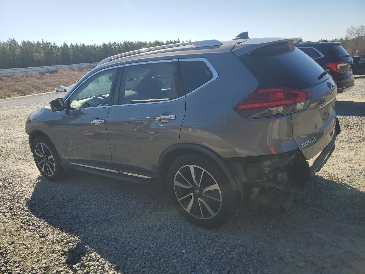 2017 Nissan Rogue VIN JN8AT2MT4HW152890 Copart auction photo, rear end / front end damage thumbnail 2
