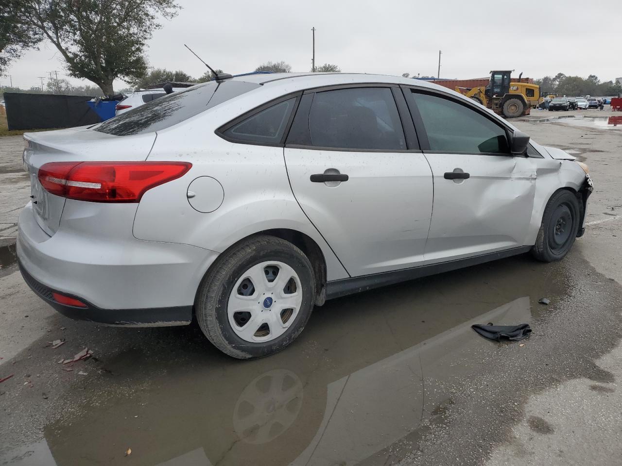 2017 Ford Focus VIN 1FADP3E25HL270589 Copart auction photo, front end / side damage thumbnail 3