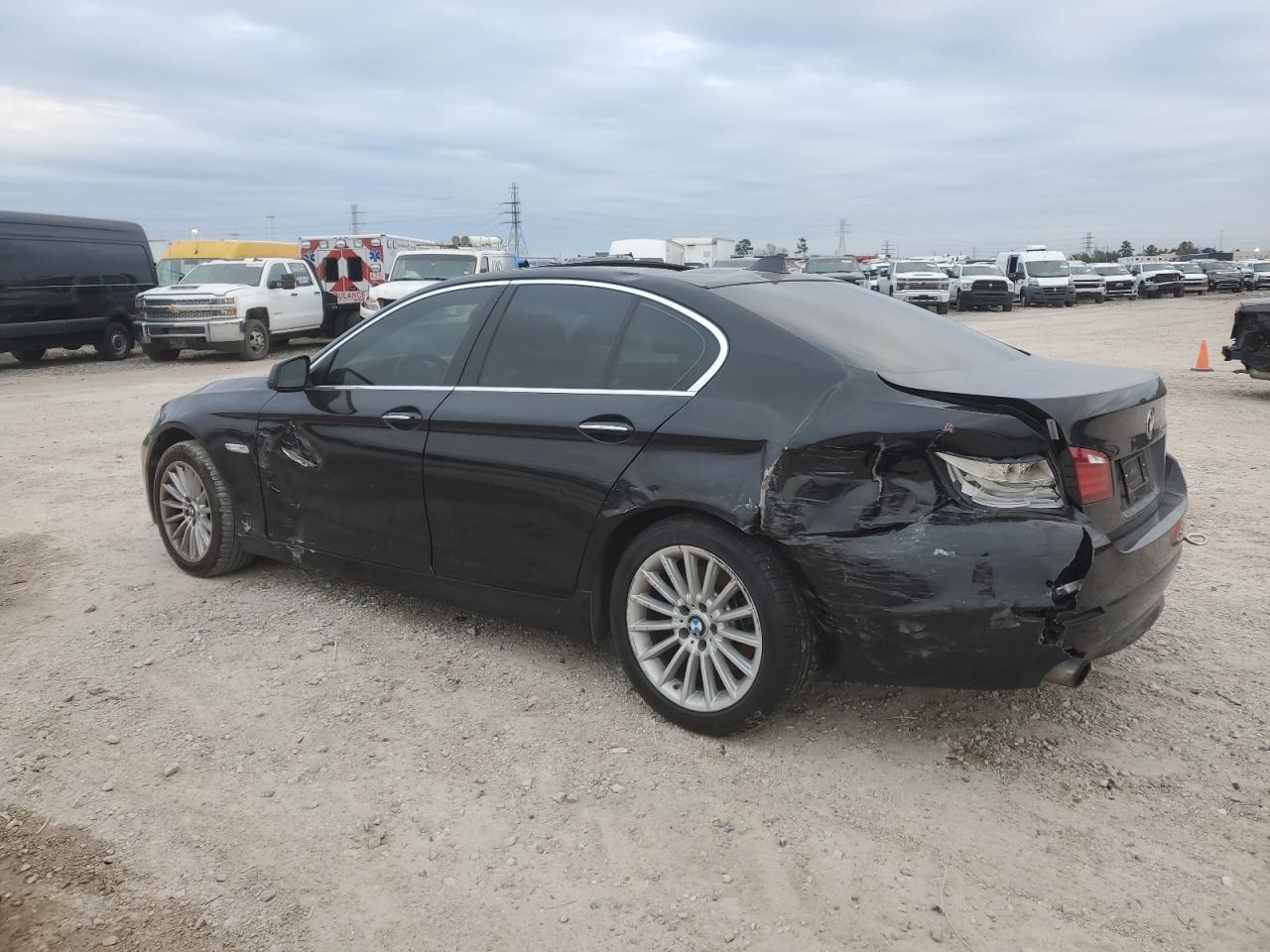 2013 BMW 5er VIN WBAFR7C5XDC819602 Copart auction photo, all over damage thumbnail 2