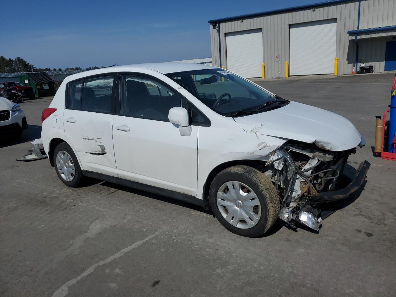 2011 Nissan Versa VIN 3N1BC1CP8BL462068 Copart auction photo, front end / side damage thumbnail 4
