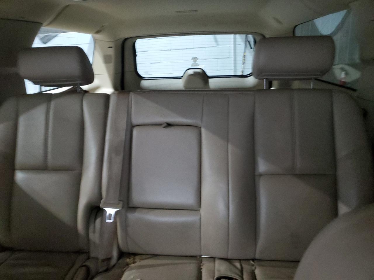 2009 Chevrolet Suburban VIN 1GNFK26339J125767 Copart auction photo, front end / minor dent/scratches damage thumbnail 10