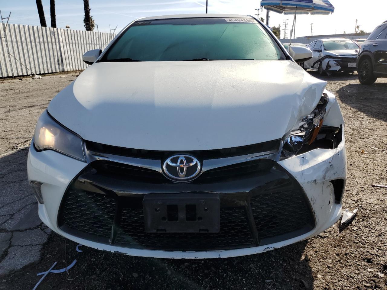 2015 Toyota Camry VIN 4T1BF1FKXFU057745 Copart auction photo, front end / minor dent/scratches damage thumbnail 5