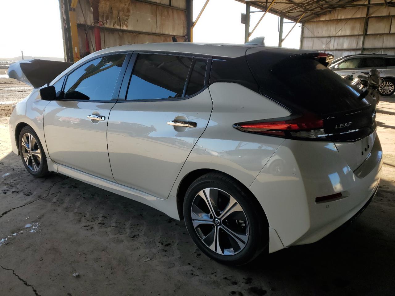 2022 Nissan Leaf VIN 1N4AZ1CVXNC559512 Copart auction photo, front end damage thumbnail 2