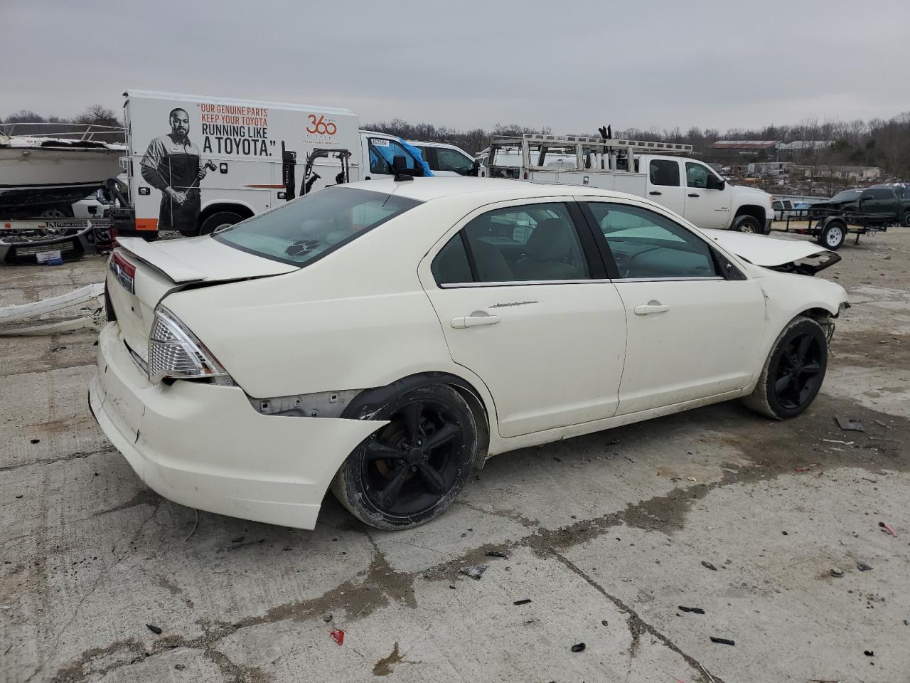 2010 Ford Fusion VIN 3FADP0L35AR118992 Copart auction photo, front end / rear end damage thumbnail 3
