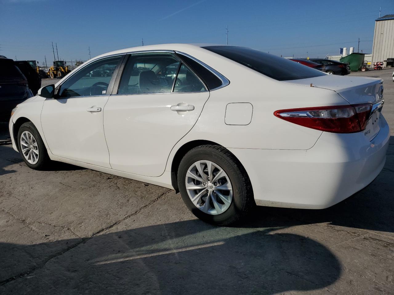 2015 Toyota Camry VIN 4T4BF1FK8FR484783 Copart auction photo, front end / minor dent/scratches damage thumbnail 2