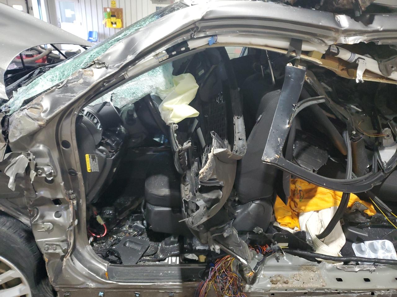 2014 KIA Sorento VIN 5XYKTCA61EG545386 Copart auction photo, all over damage thumbnail 7