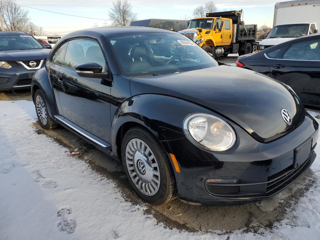 2014 Volkswagen Beetle VIN 3VWJ17AT0EM634459 Copart auction photo, minor dent/scratches damage thumbnail 4