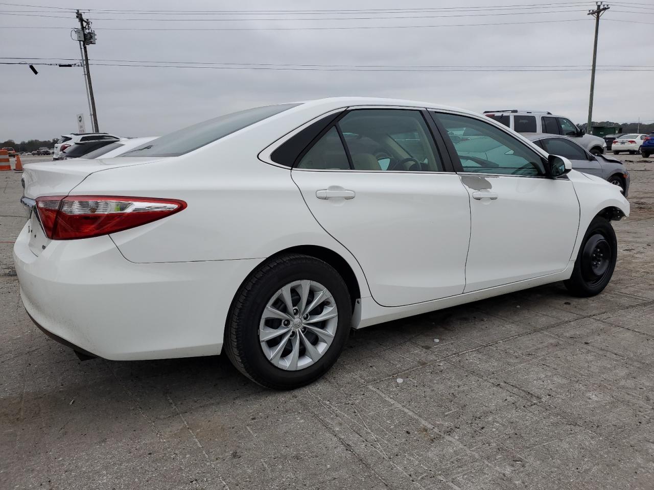 2015 Toyota Camry VIN 4T4BF1FK5FR507548 Copart auction photo, front end / minor dent/scratches damage thumbnail 3