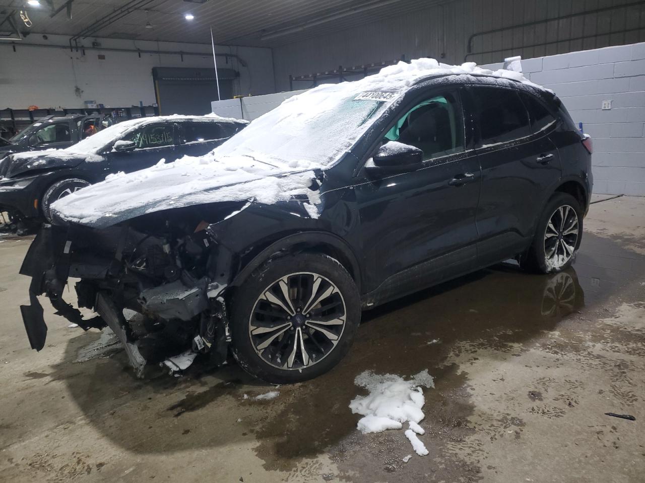 2022 Ford Escape VIN 1FMCU9G68NUB61479 - Copart auction photo