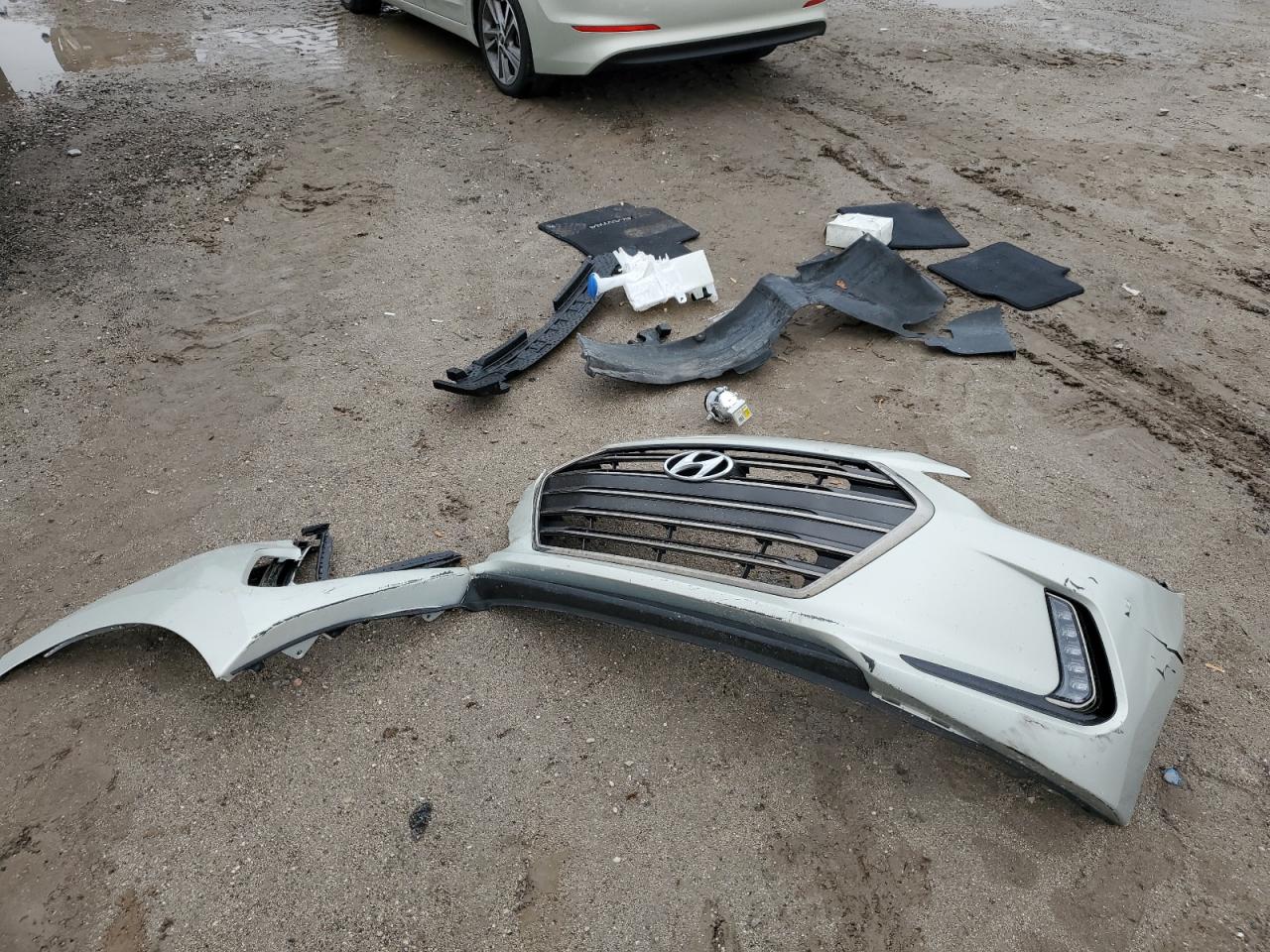 2018 Hyundai Elantra VIN 5NPD84LF3JH215667 Copart auction photo, front end damage thumbnail 12