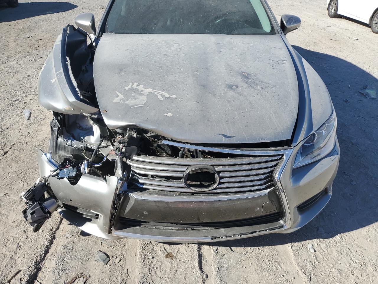 2017 Lexus LS VIN JTHDL5EF2H5008214 Copart auction photo, front end / minor dent/scratches damage thumbnail 11