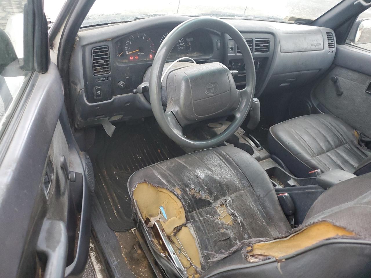 1999 Toyota Tacoma VIN 4TASM92N1XZ443348 Copart auction photo, all over damage thumbnail 8