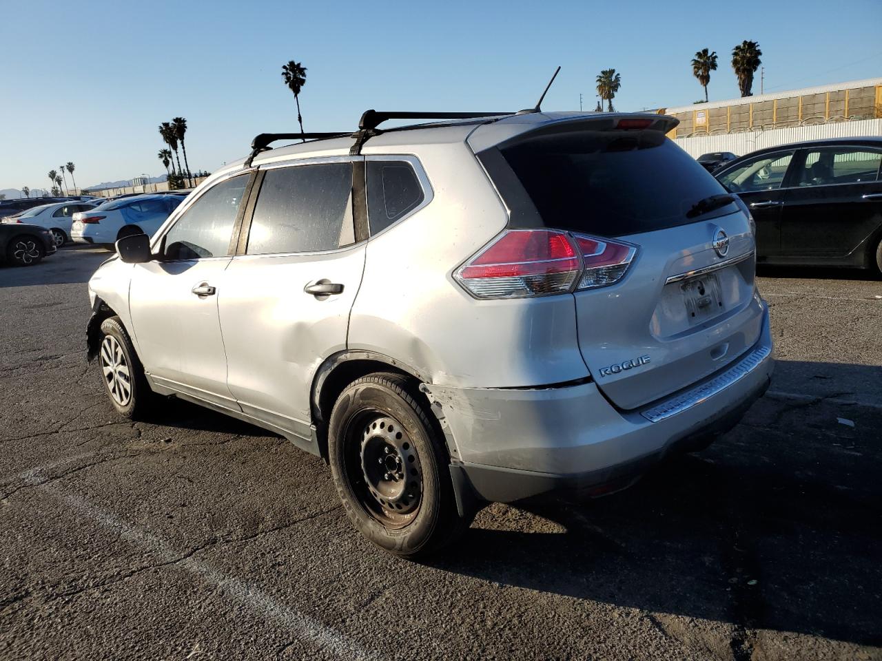 2016 Nissan Rogue VIN 5N1AT2MT4GC861472 Copart auction photo, front end / side damage thumbnail 2