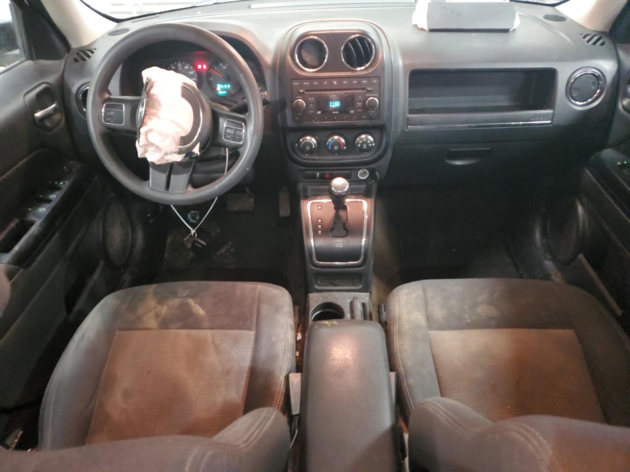 2013 Jeep Liberty (Patriot) VIN 1C4NJRBB2DD207316 Copart auction photo, front end / minor dent/scratches damage thumbnail 8
