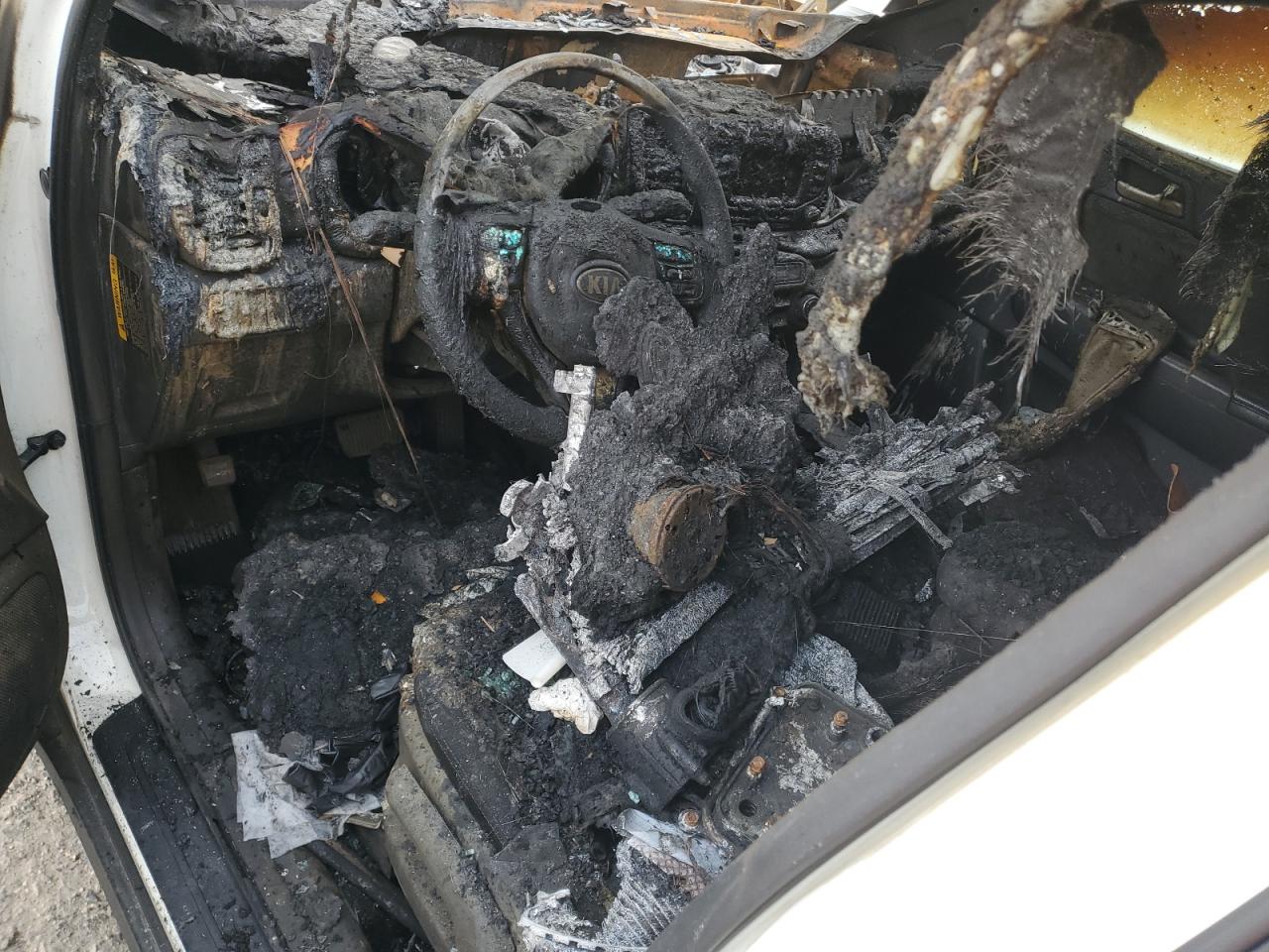 2018 KIA Sportage VIN KNDPMCACXJ7335210 Copart auction photo, burn - engine / burn - interior damage thumbnail 8