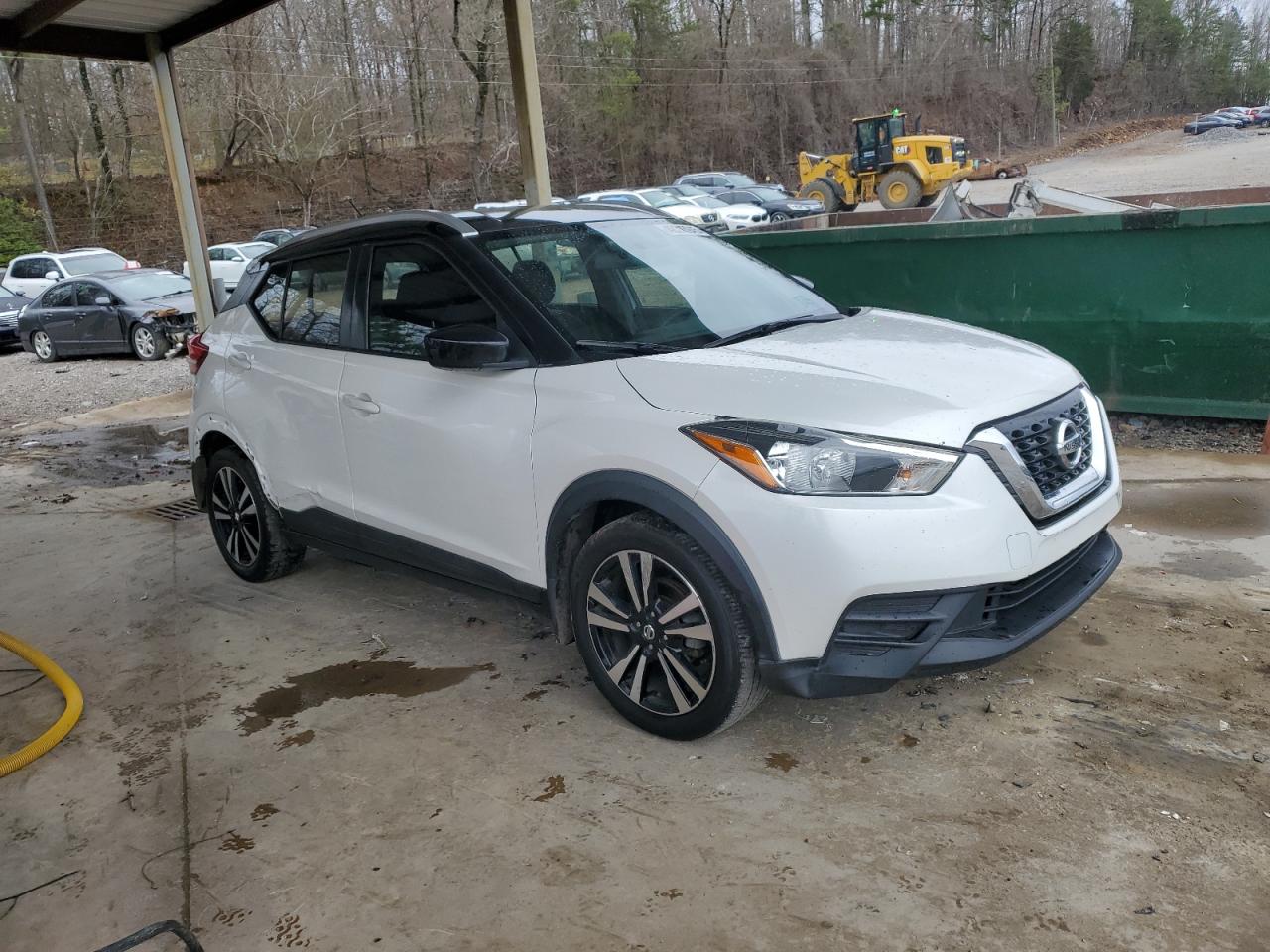 2018 Nissan Kicks VIN 3N1CP5CU3JL526098 Copart auction photo, normal wear damage thumbnail 4