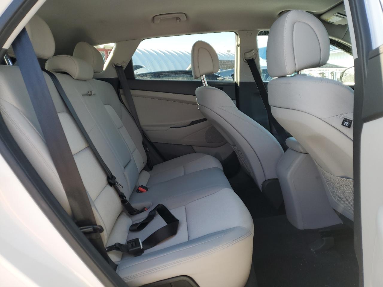 2017 Hyundai Tucson VIN KM8J3CA4XHU403949 Copart auction photo, rear end / minor dent/scratches damage thumbnail 11