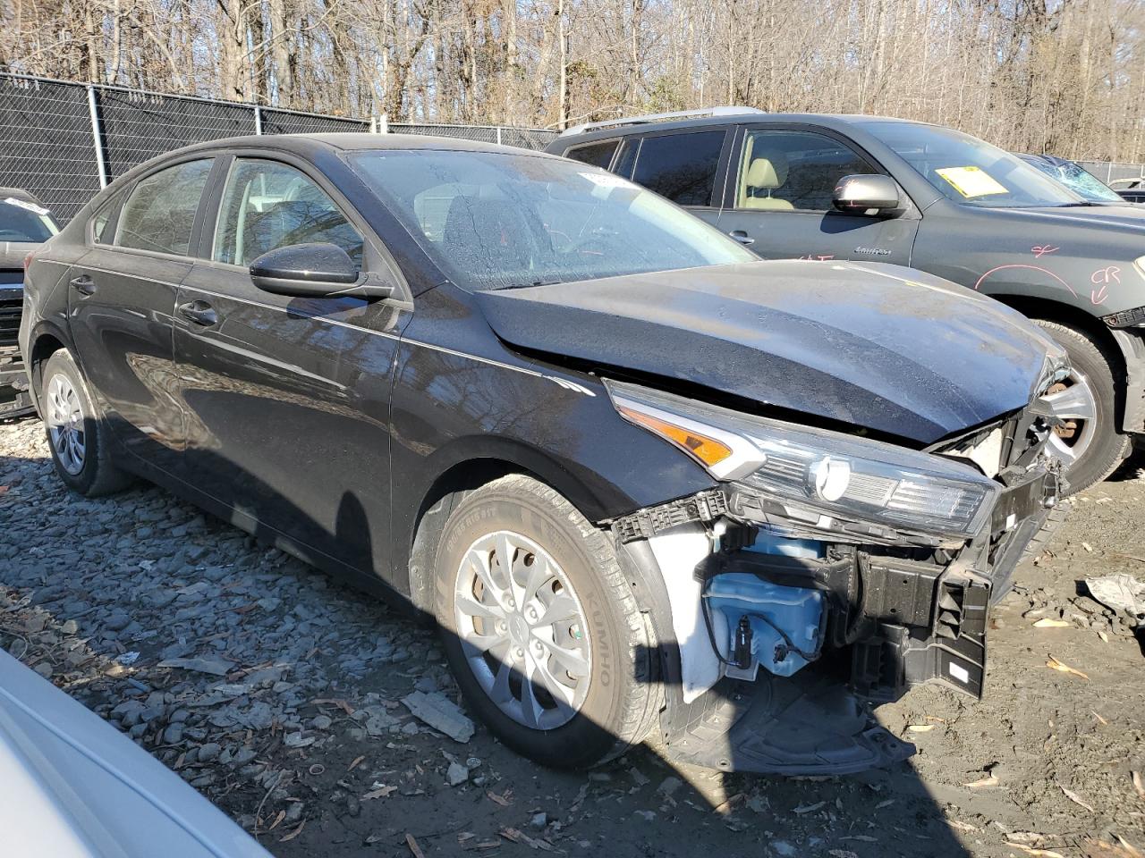 2022 KIA Forte VIN 3KPF24AD1NE481257 Copart auction photo, front end damage thumbnail 4