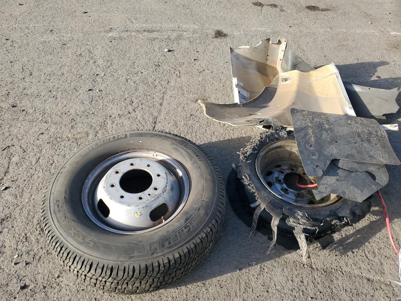 2019 Ford F350 VIN 1FT8W3DT1KEC08093 Copart auction photo, rear end damage thumbnail 13
