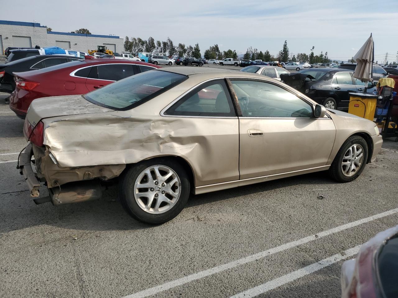 2002 Honda Accord VIN 1HGCG225X2A000891 Copart auction photo, rear end / side damage thumbnail 3