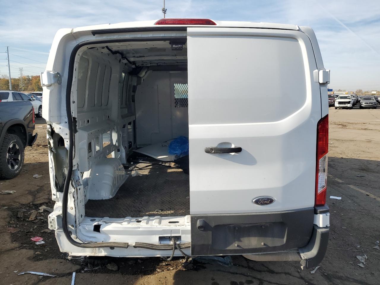 2023 Ford Transit VIN 1FTBW1Y88PKB40044 Copart auction photo, rear end / side damage thumbnail 6