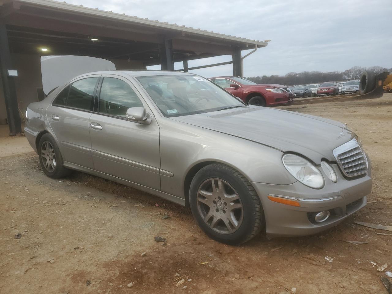 2007 Mercedes-Benz E-klasse VIN WDBUF22X97B054397 Copart auction photo, rear end / side damage thumbnail 4