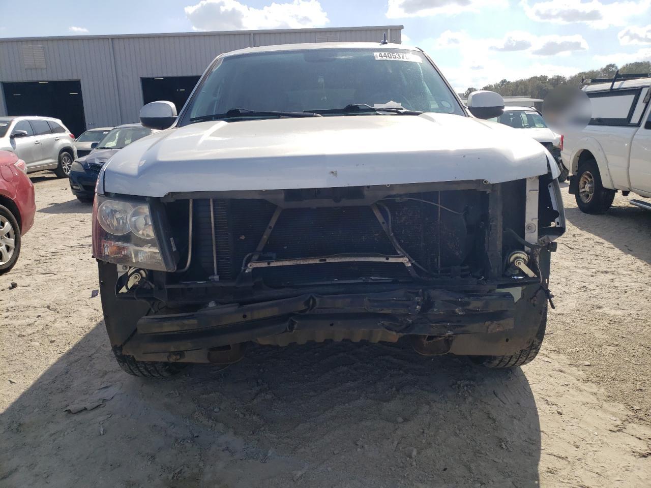 2014 Chevrolet Suburban VIN 1GNSCJE06ER114674 Copart auction photo, front end damage thumbnail 5