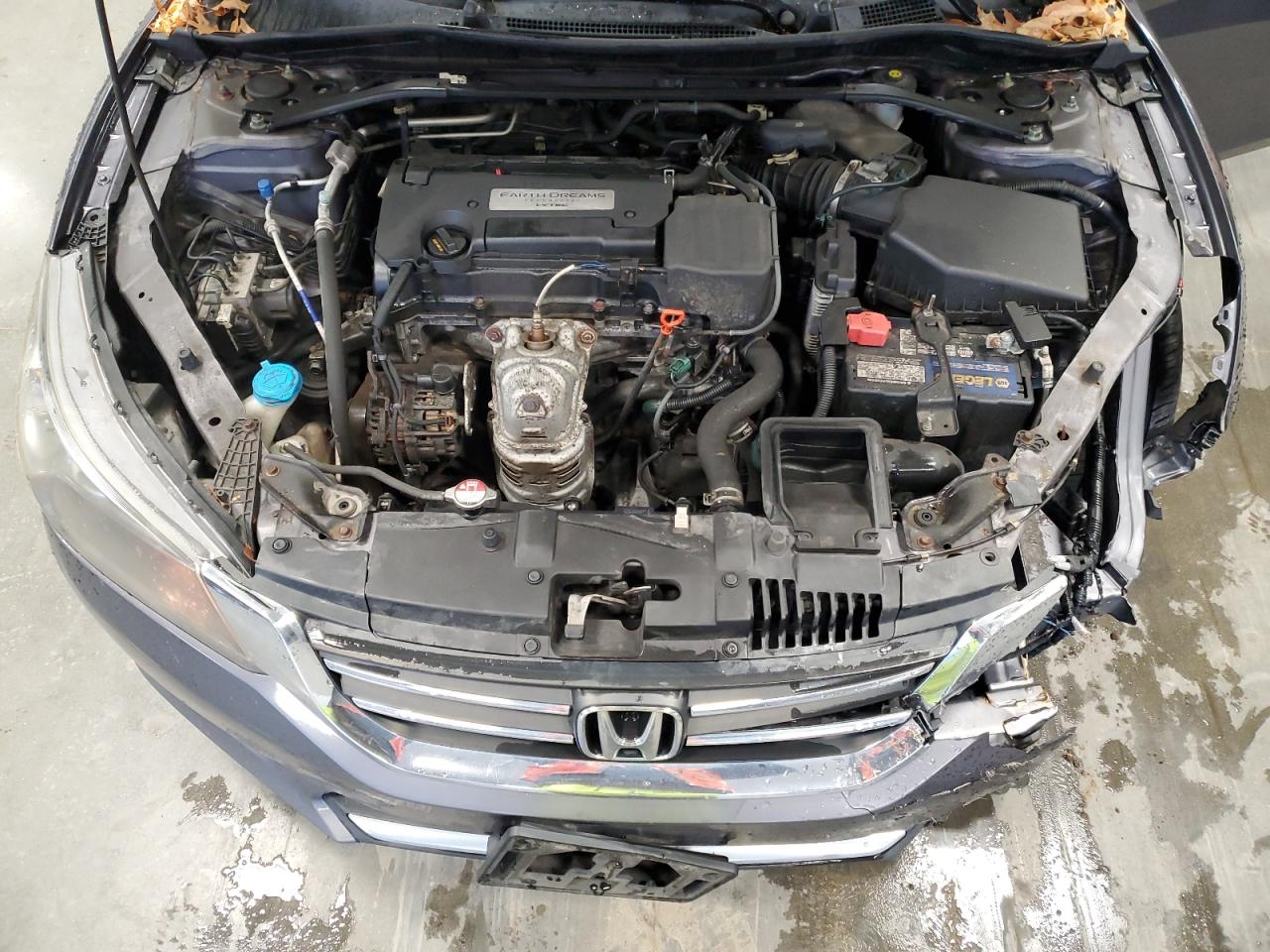 2015 Honda Accord VIN 1HGCR2F55FA091109 Copart auction photo, front end / minor dent/scratches damage thumbnail 12