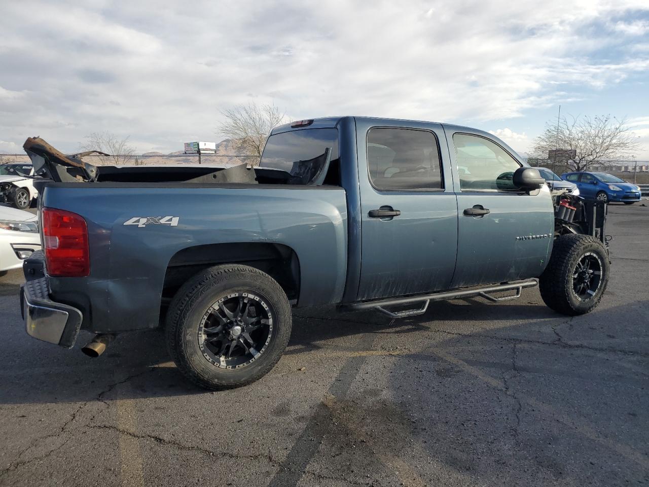 2007 Chevrolet Silverado VIN 2GCEK13C771730000 Copart auction photo, front end damage thumbnail 3