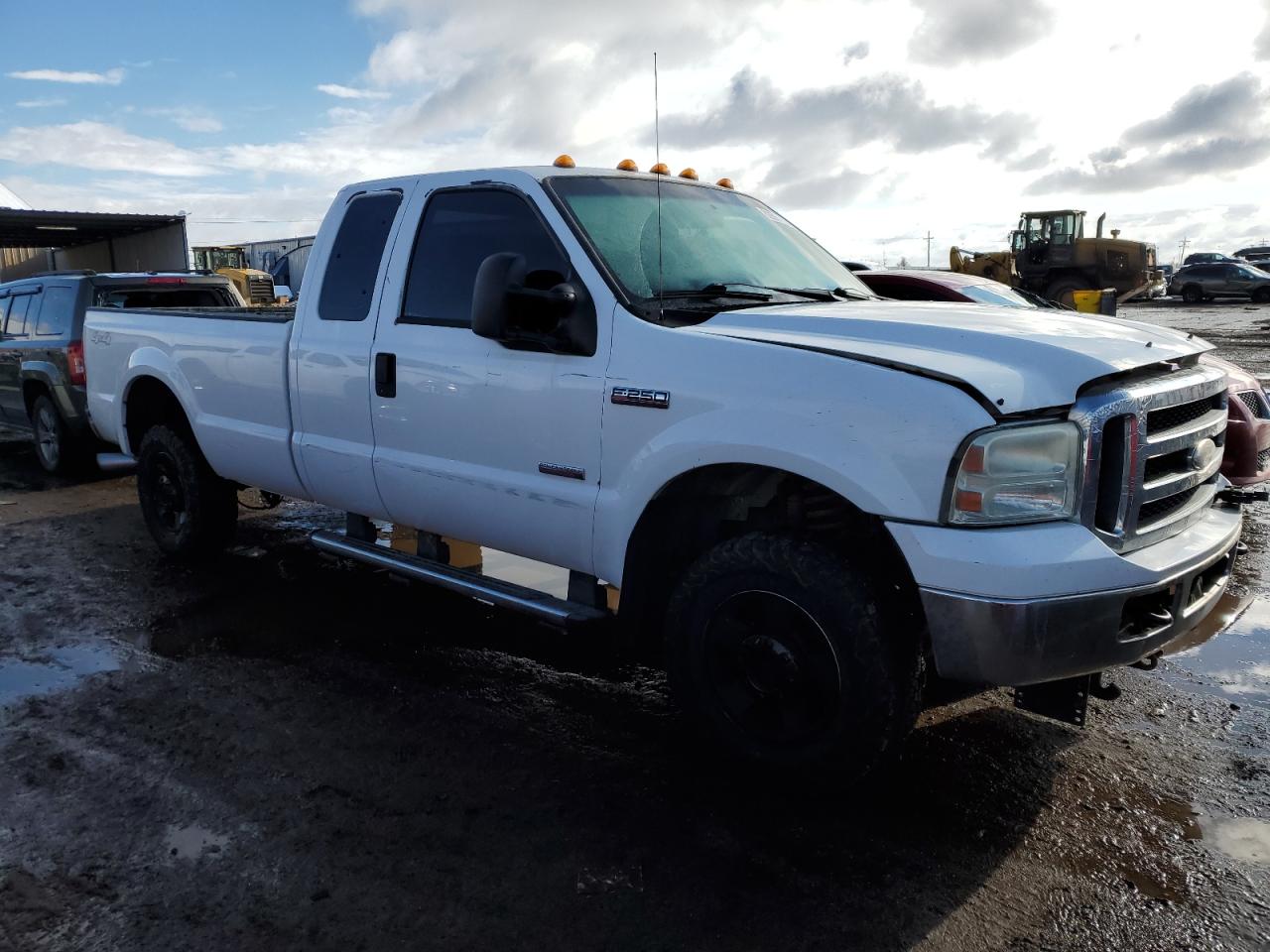 2006 Ford F250 VIN 1FTSX21P06EB35325 Copart auction photo, side / rear end damage thumbnail 4