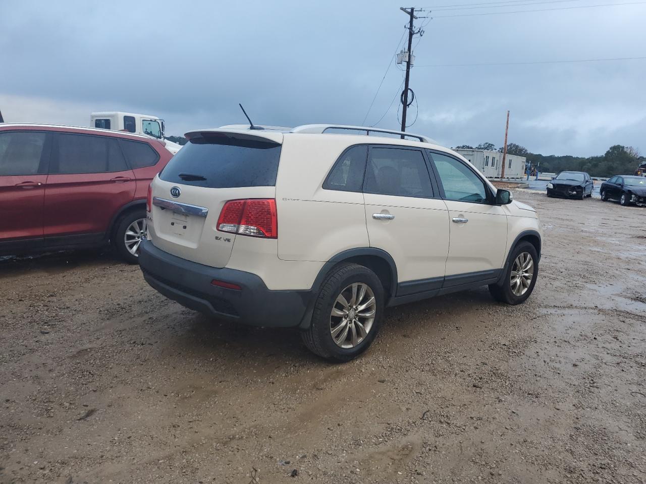2011 KIA Sorento VIN 5XYKU4A25BG041712 Copart auction photo, front end damage thumbnail 3