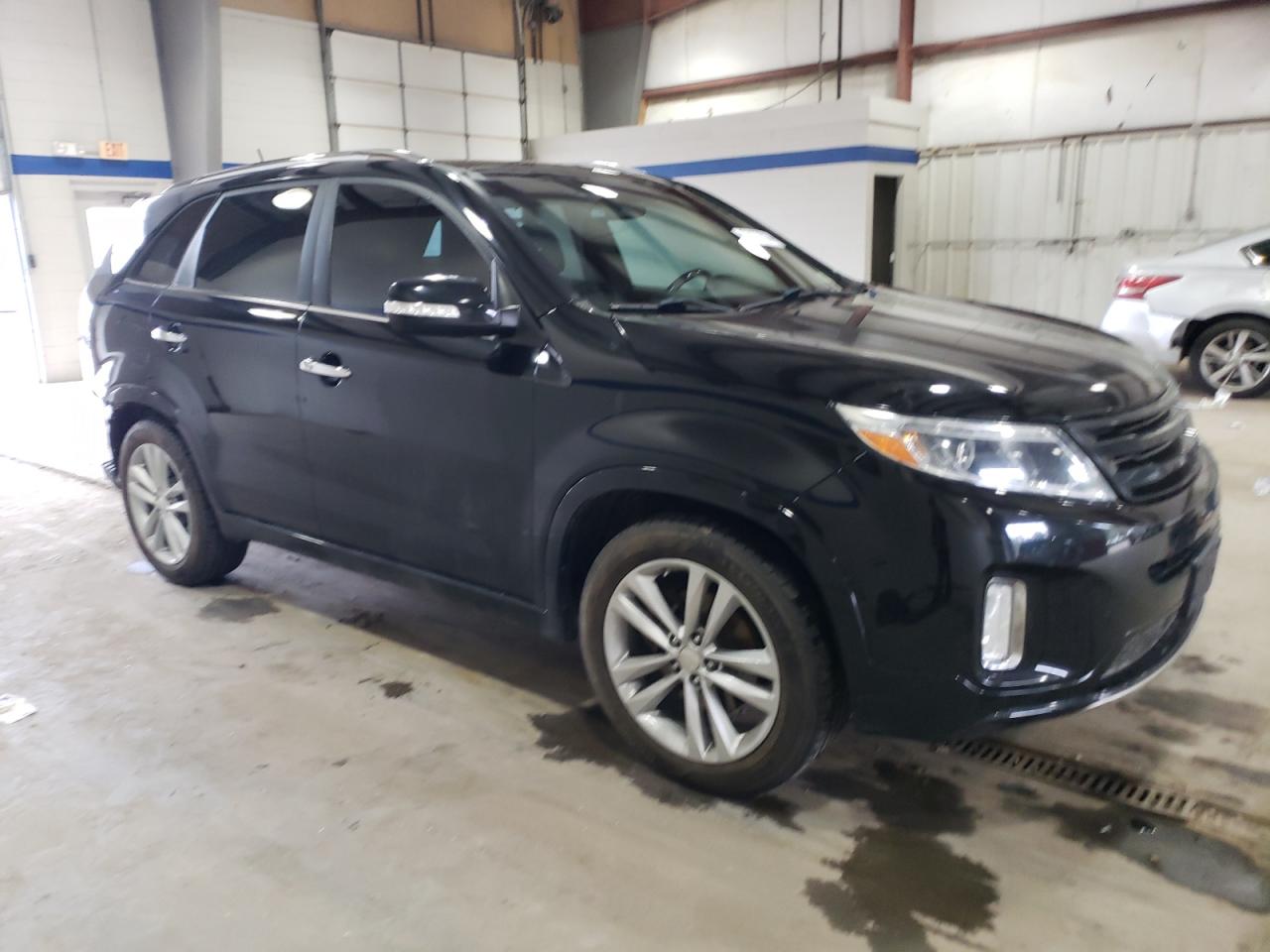 2014 KIA Sorento VIN 5XYKW4A74EG450763 Copart auction photo, rear end damage thumbnail 4