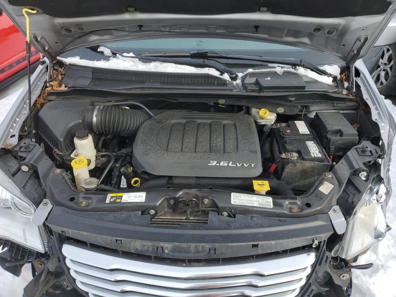 2013 Chrysler Town & Country VIN 2C4RC1BG7DR689593 Copart auction photo, front end / minor dent/scratches damage thumbnail 12