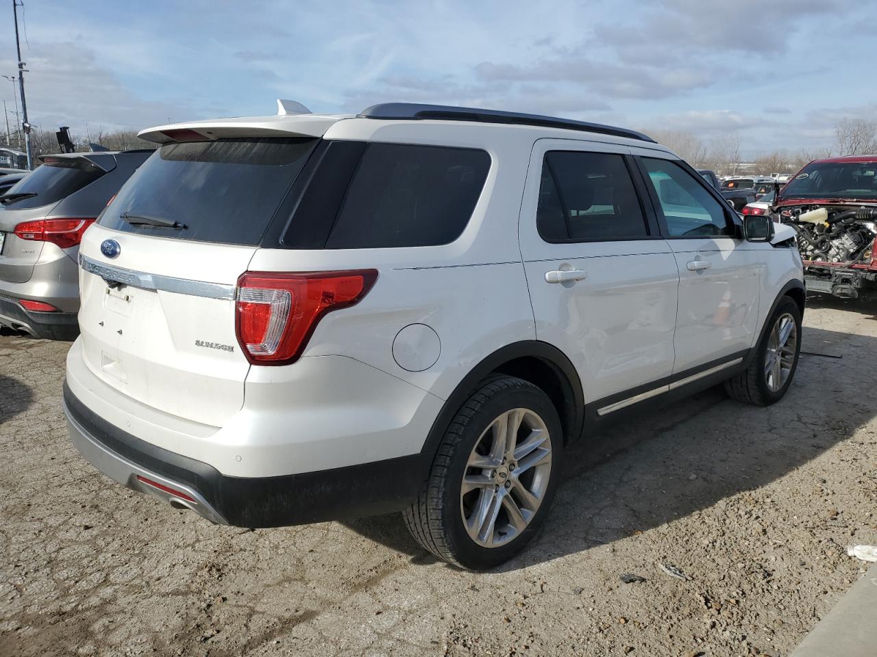 2017 Ford Explorer VIN 1FM5K7D89HGA03356 Copart auction photo, front end damage thumbnail 3