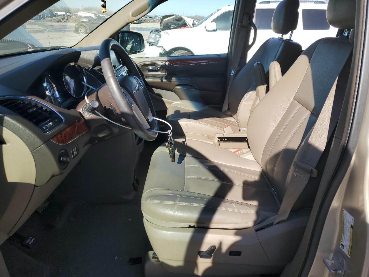 2016 Chrysler Town & Country VIN 2C4RC1BG7GR113684 Copart auction photo, all over damage thumbnail 7
