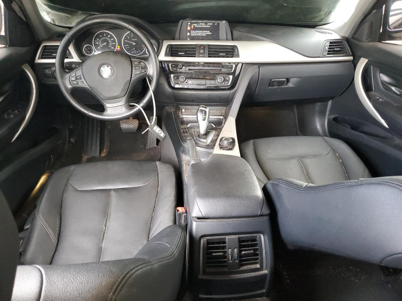 2016 BMW 3er VIN WBA8E5G51GNT93522 Copart auction photo, front end / minor dent/scratches damage thumbnail 8