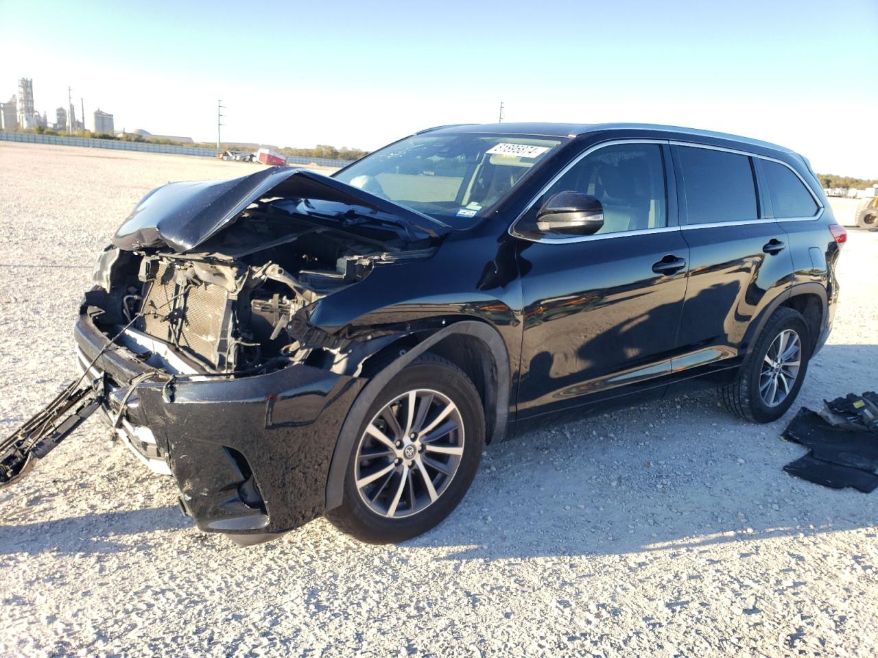 2018 Toyota Highlander VIN 5TDKZRFH6JS541147