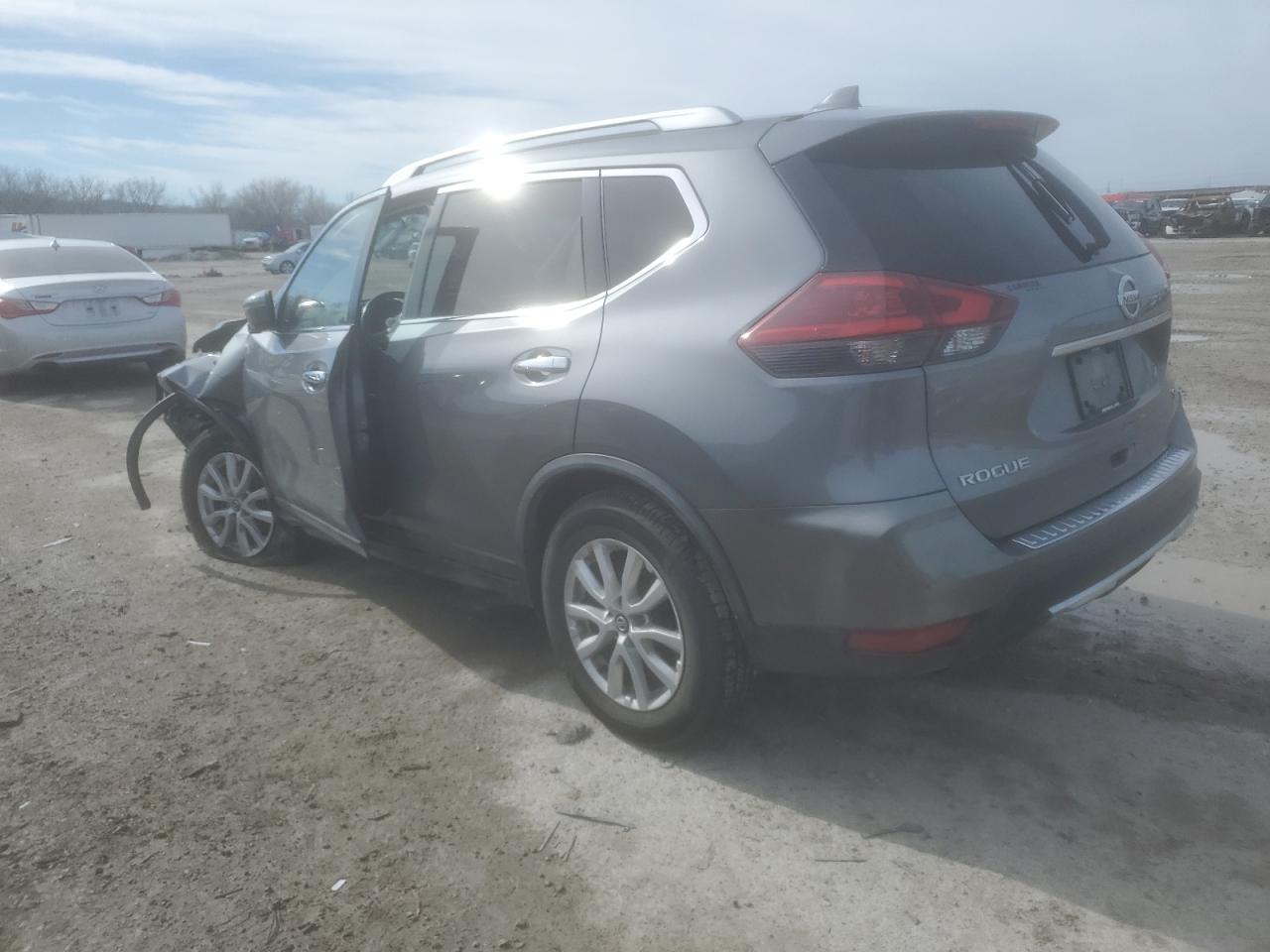 2018 Nissan Rogue VIN JN8AT2MV2JW306214 Copart auction photo, side damage thumbnail 2