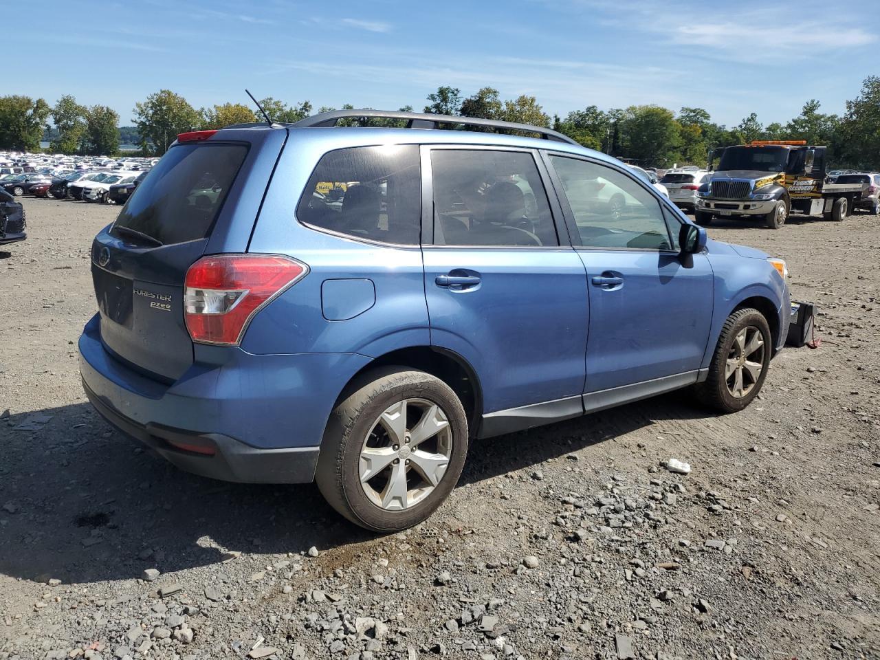2015 Subaru Forester VIN JF2SJADC3FH814770 Copart auction photo, side / minor dent/scratches damage thumbnail 3