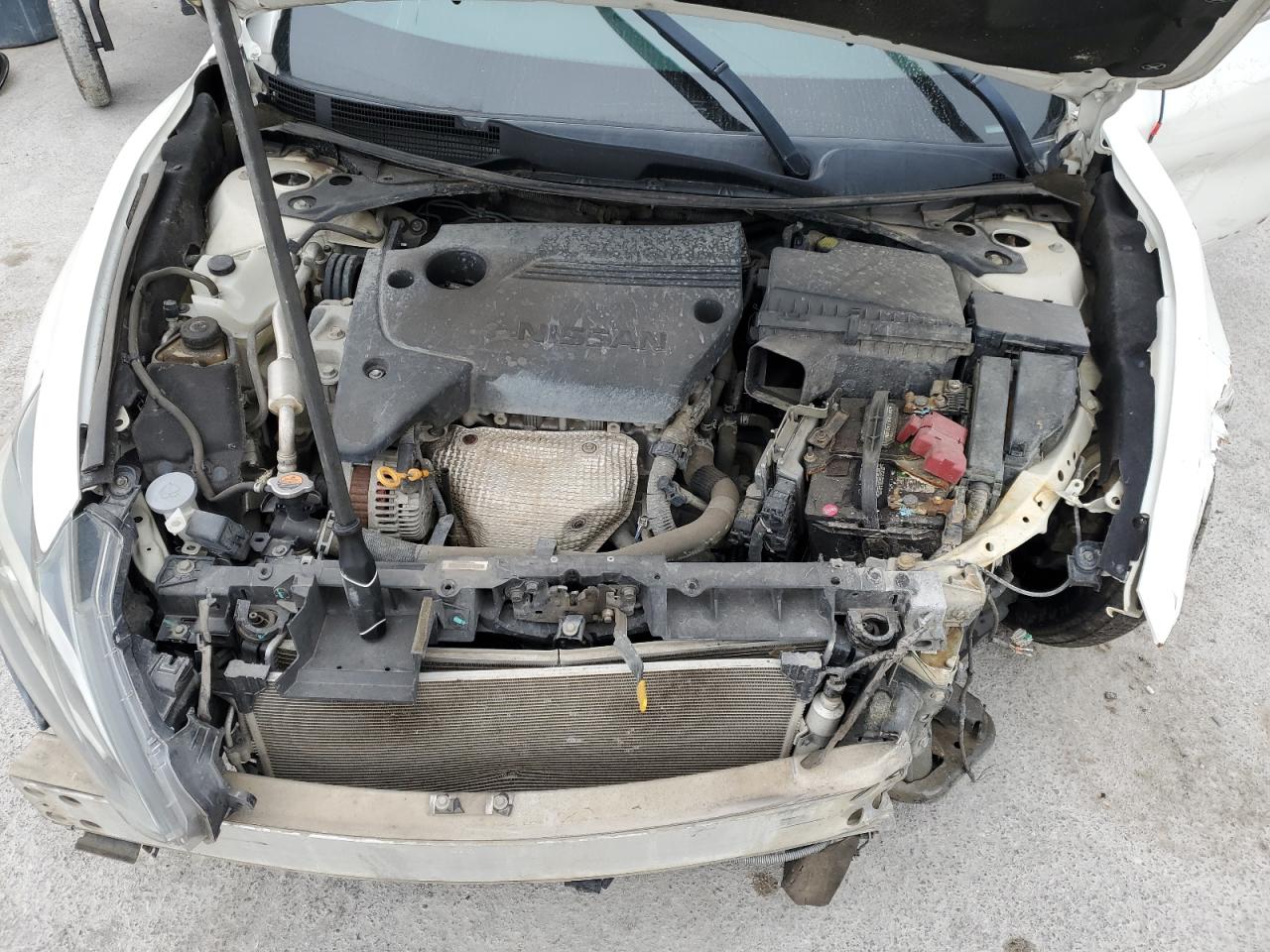 2018 Nissan Altima VIN 1N4AL3AP5JC475190 Copart auction photo, all over damage thumbnail 13