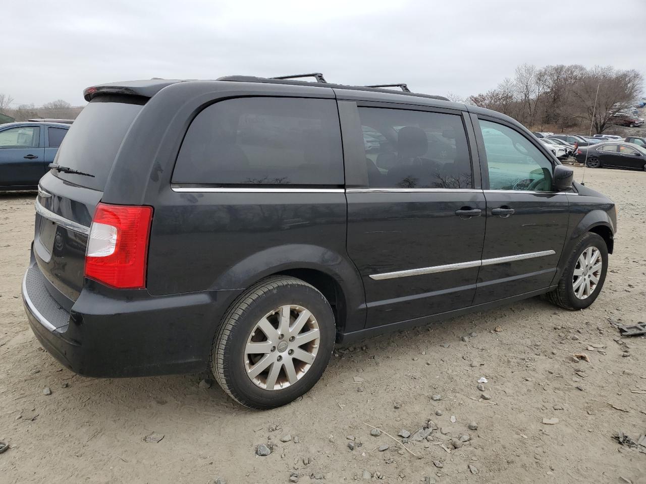 2013 Chrysler Town & Country VIN 2C4RC1BG2DR721799 Copart auction photo, front end damage thumbnail 3