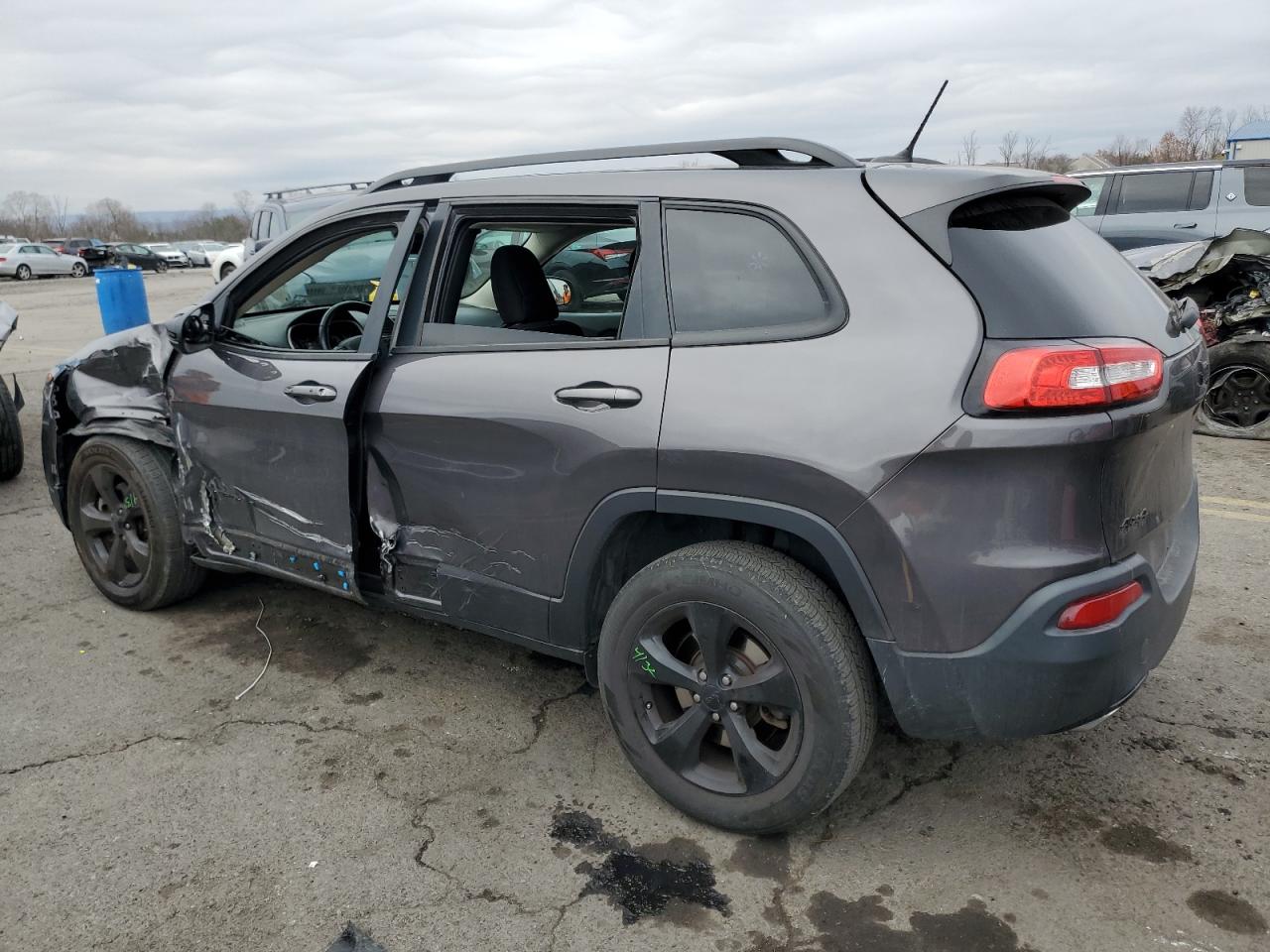 2015 Jeep Grand Cherokee VIN 1C4PJMCS1FW768799 Copart auction photo, front end / side damage thumbnail 2